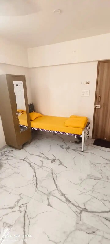 Room in  Pg at Kurla West – for Rent