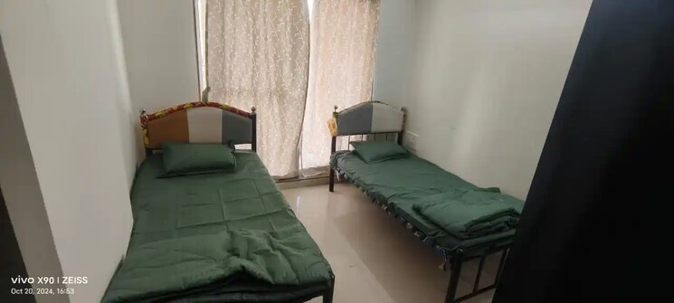 Room, nehru nagar Pg For Boys & Girls In Nehru Nagar 8853930