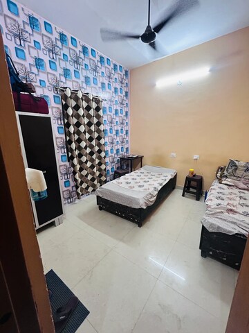 Room in  Pg at Chironwali – for Rent