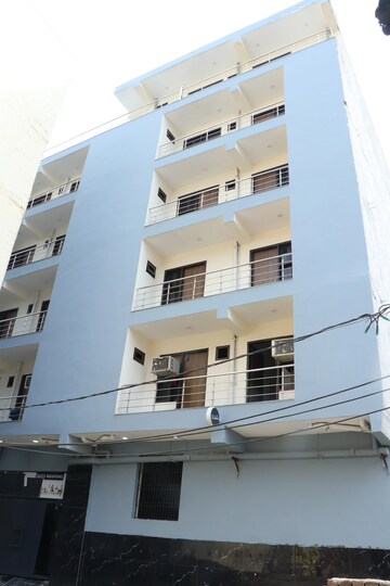  Pg – Entrance View at Sector 53 - for Rent