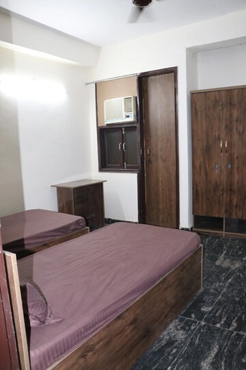 Room in  Pg at Sector 53 – for Rent