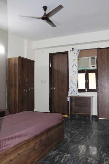 Room in  Pg at Sector 53 – for Rent