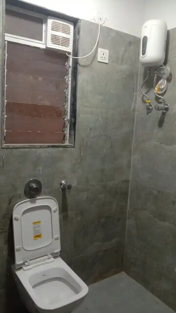 Attached Bathroom in  Pg at Malad West – for Rent
