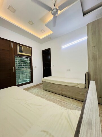 Room in  Pg at Kamla Nagar – for Rent