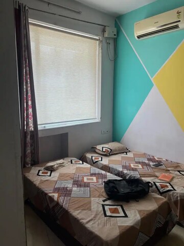 Room in  Pg at Malka Ganj – for Rent