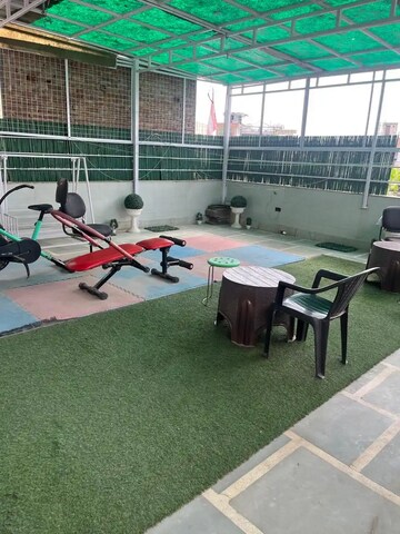   Pg at Malka Ganj – for Rent