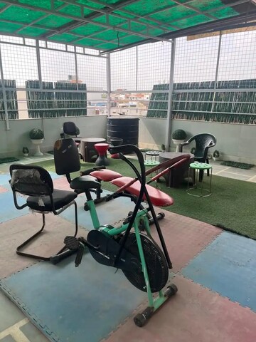   Pg at Malka Ganj – for Rent