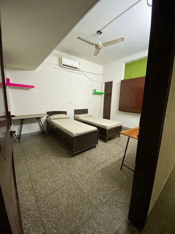 Room in  Pg at Vijay Nagar – for Rent