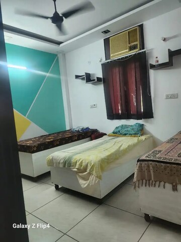 Room in  Pg at Kalyan Vihar – for Rent