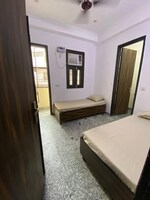 100 Sq.Ft. Pg in Vijay Vihar