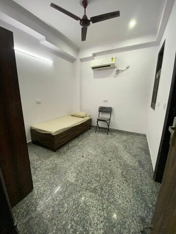Room in  Pg at Vijay Vihar – for Rent