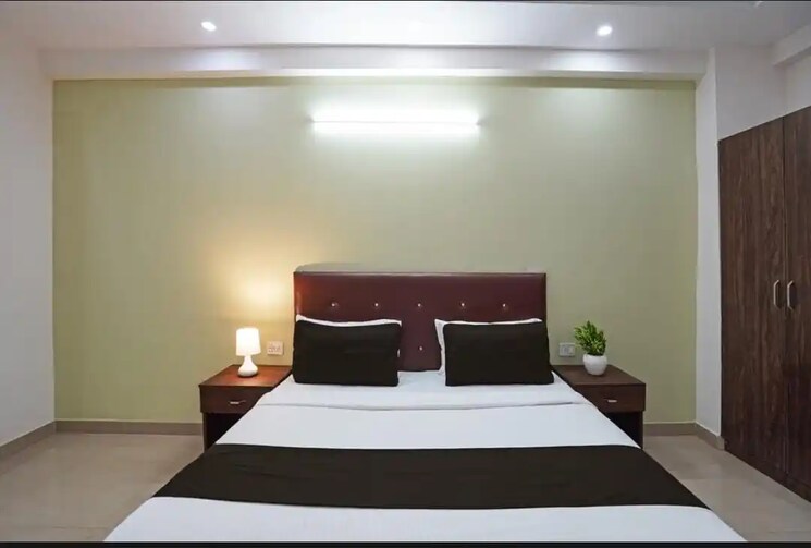 Room, sector 66 Pg For Boys & Girls In Sector 66 9077891