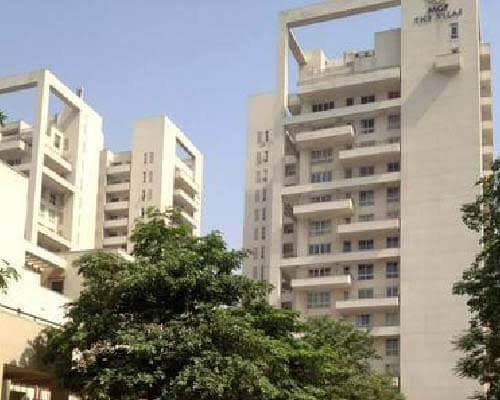 4 BHK + Servant Room Apartment For Sale in DLF Belvedere Towers