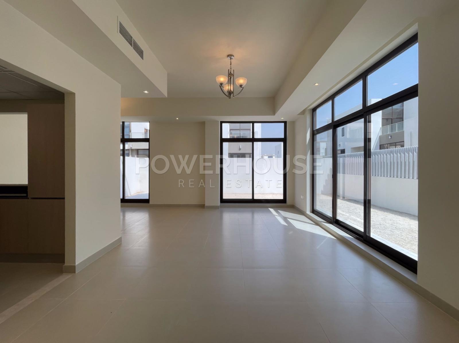 4 BR  Villa For Rent in District 11, Mohammed Bin Rashid City, Dubai - 6104079