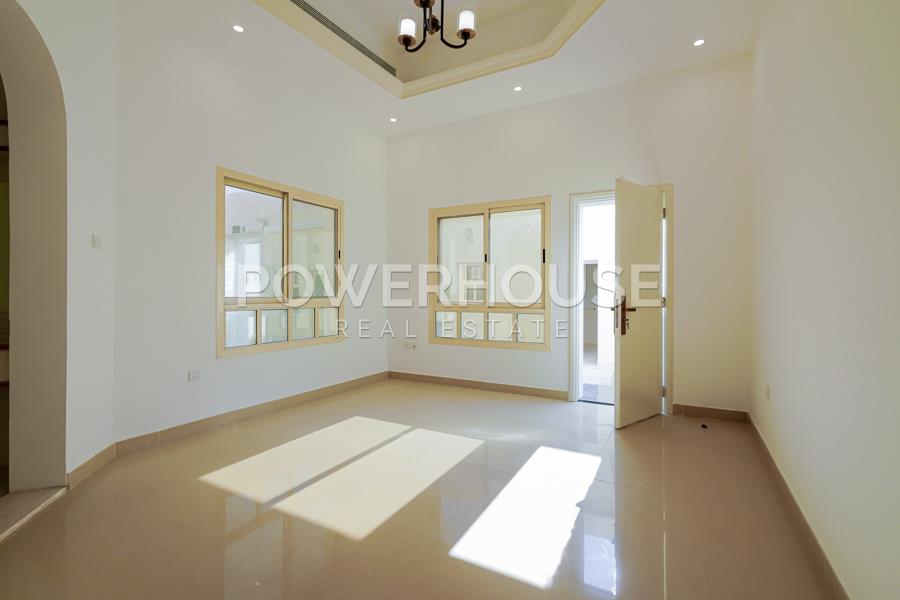 6 BR  Villa For Sale in Umm Suqeim 3, Umm Suqeim, Dubai - 6495744