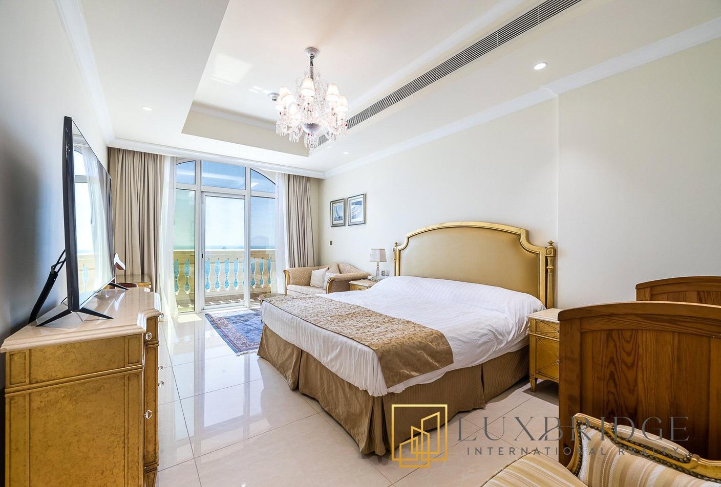 2 BR Apartment For Rent in The Crescent, Palm Jumeirah, Dubai