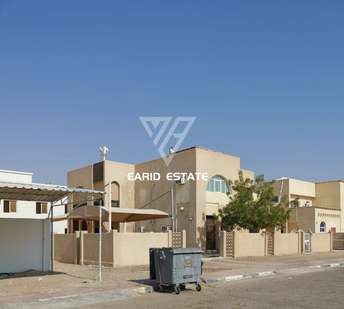 4 BR  Villa For Sale in Asharej, Al Ain - 5083638