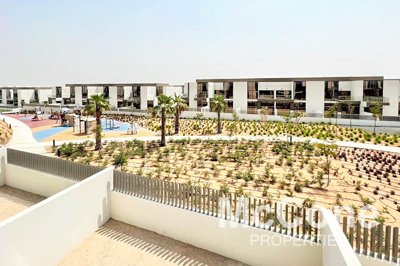 4 BR Townhouse For Rent in District 11, Mohammed Bin Rashid City, Dubai