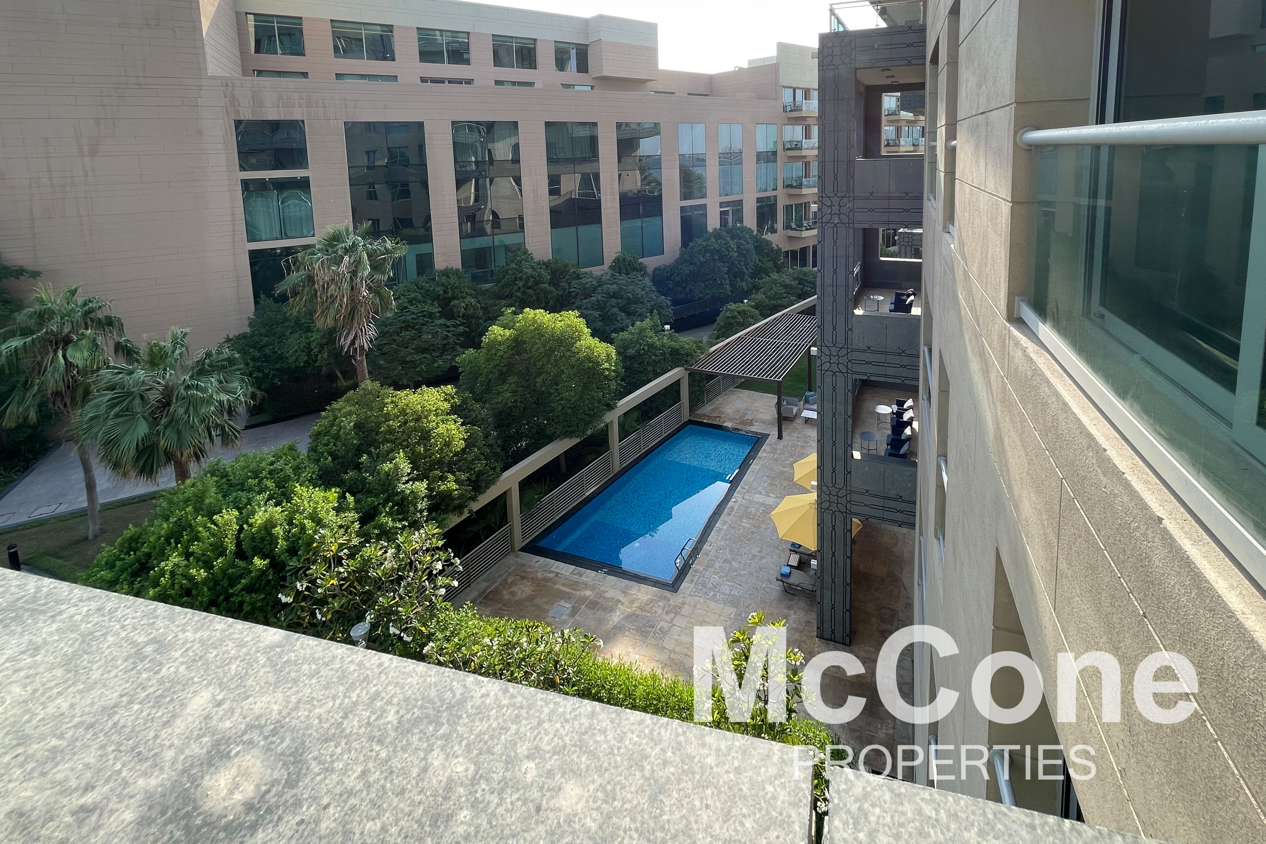 2 BR Apartment For Rent in The Crescent, Palm Jumeirah, Dubai