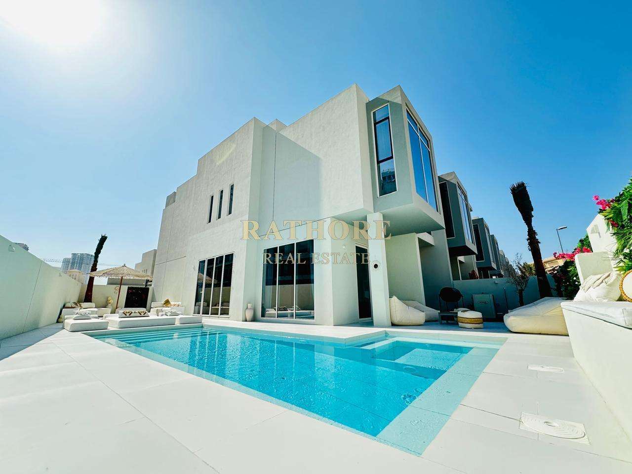 4 BR  Villa For Sale in Jumeirah Village Circle (JVC)