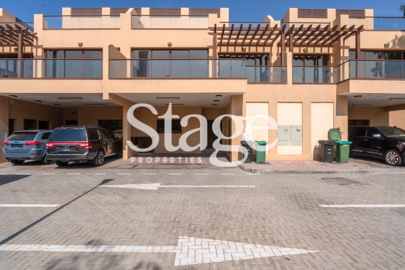 4 BR  Townhouse For Sale in Jumeirah Islands Townhouses, Jumeirah Islands, Dubai - 6502889