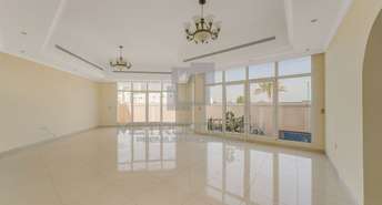 5 BR  Villa For Rent in Umm Suqeim, Dubai - 6502323