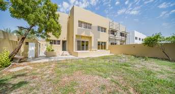 4 BR  Villa For Rent in Umm Suqeim, Dubai - 6844355