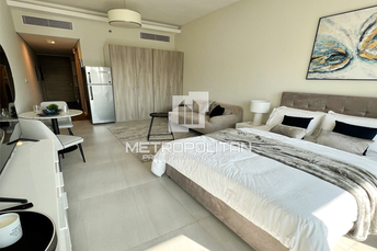 2 BR  Apartment For Sale in Sol Bay, Business Bay, Dubai - 6502316