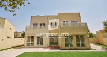 5 BR  Villa For Sale in The Meadows, Dubai - 6741404