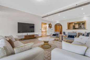 Shoreline Apartments Apartment for Sale, Palm Jumeirah, Dubai