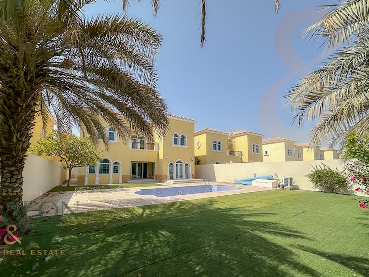  Villa for Rent, Jumeirah Park, Dubai