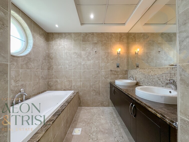  Villa for Rent, Jumeirah Park, Dubai