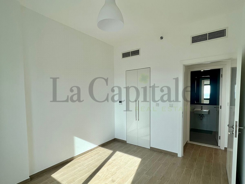2 BR  Apartment For Rent in Wasl Gate, Dubai - 6500895