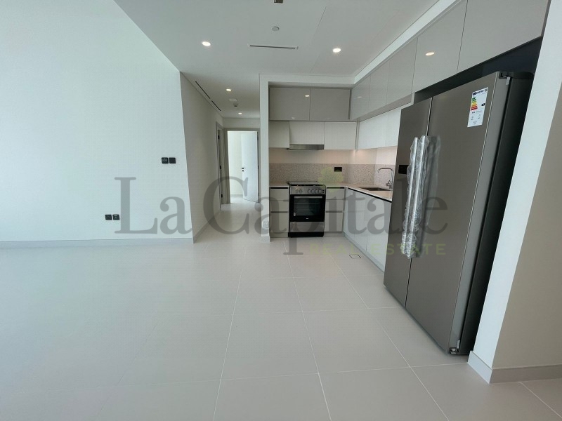 2 BR  Apartment For Rent in EMAAR Beachfront, Dubai Harbour, Dubai - 6648846