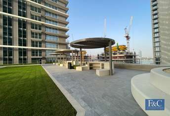 1 BR  Apartment For Sale in EMAAR Beachfront, Dubai Harbour, Dubai - 6816464