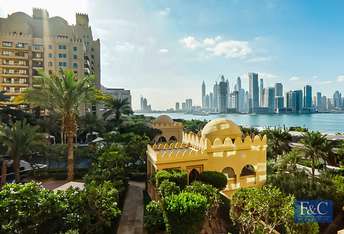 2 BR  Apartment For Sale in The Fairmont Palm Residences, Palm Jumeirah, Dubai - 6835626