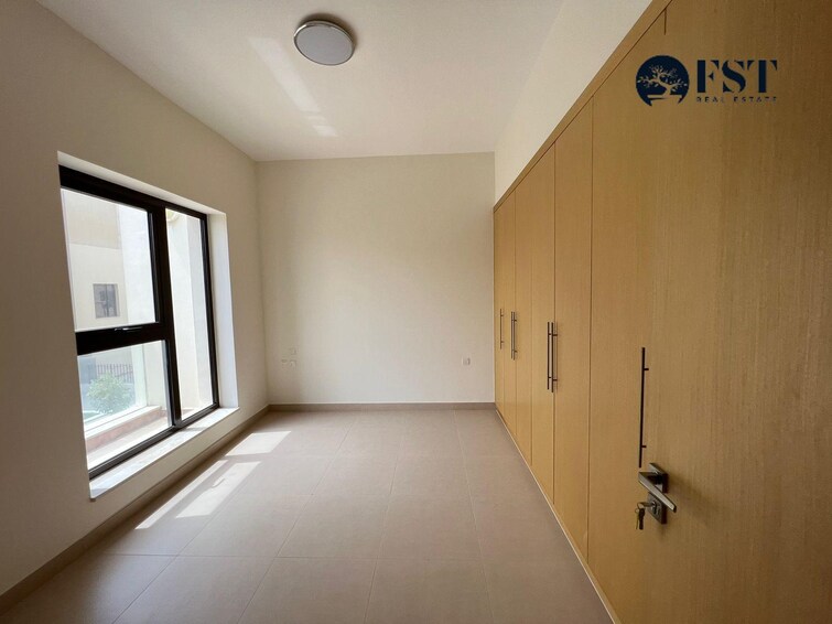  Townhouse for Sale, International City, Dubai