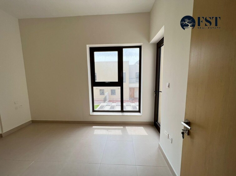  Townhouse for Sale, International City, Dubai