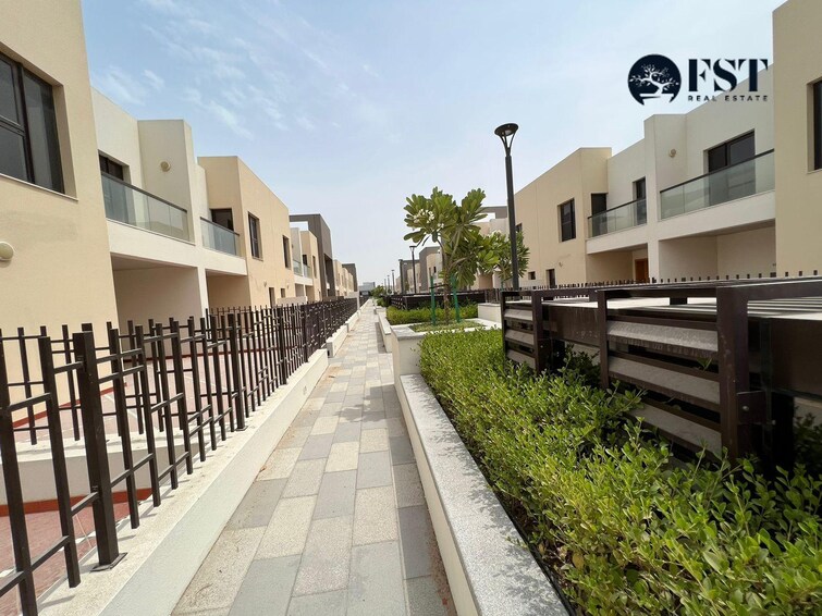  Townhouse for Sale, International City, Dubai