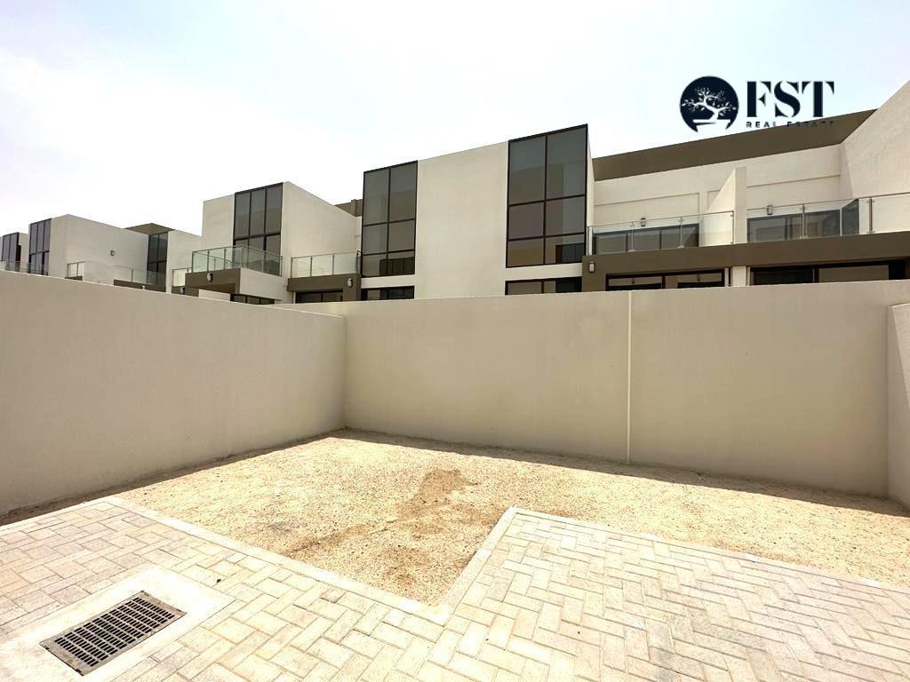 4 BR Townhouse For Rent in The Fields, Mohammed Bin Rashid City, Dubai