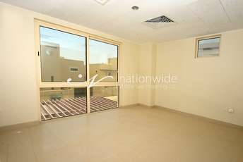 4 BR  Villa For Rent in Yasmina, Al Raha Gardens, Abu Dhabi - 5395219