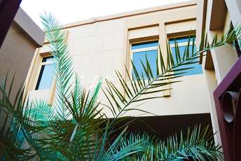 4 BR  Villa For Sale in Khuzama, Al Raha Golf Gardens, Abu Dhabi - 5359569