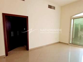 6+ BR  Villa For Rent in Complex 8, Khalifa City A, Abu Dhabi - 5358613