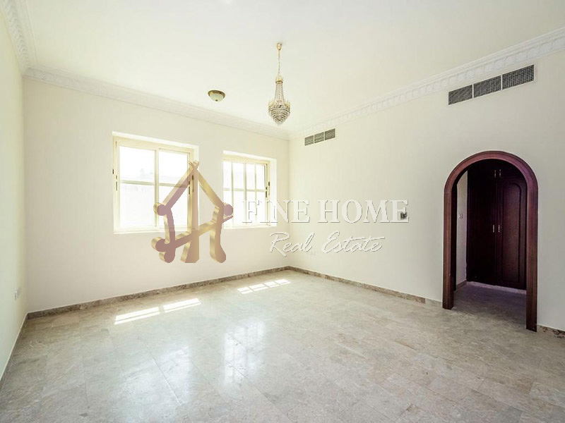 6 BR  Villa For Rent in Al Mushrif