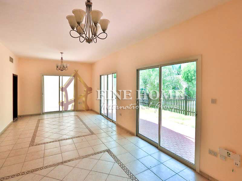 4 BR  Villa For Sale in Abu Dhabi Gate City (Officers City), Abu Dhabi - 4942282