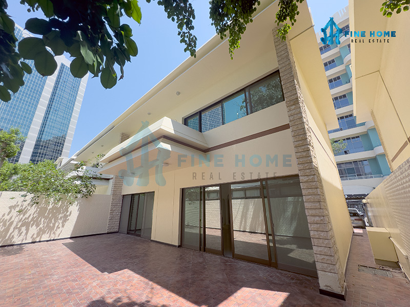 4 BR  Villa For Rent in Al Khalidiyah, Abu Dhabi - 6816264