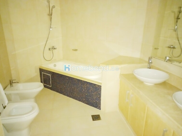 Shoreline Apartments Apartment for Rent, Palm Jumeirah, Dubai