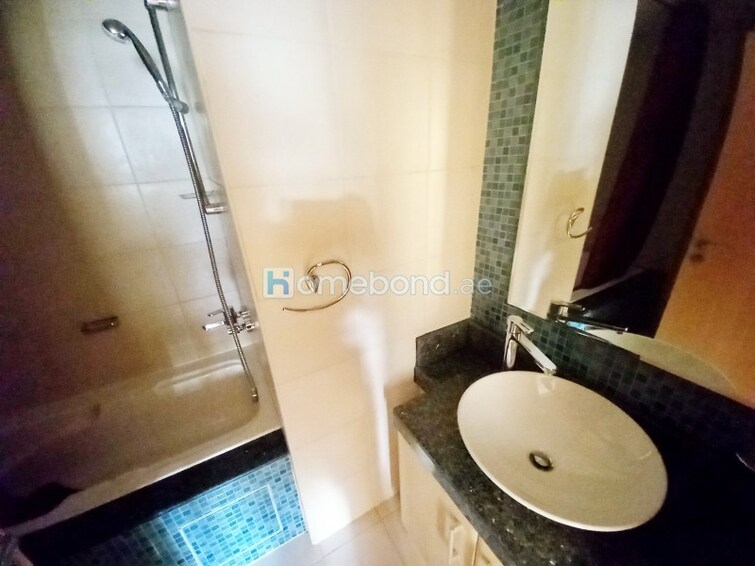 Shoreline Apartments Apartment for Rent, Palm Jumeirah, Dubai