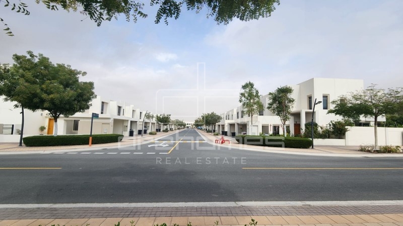 3 BR  Apartment For Rent in Hayat Townhouses, Town Square, Dubai - 6643484