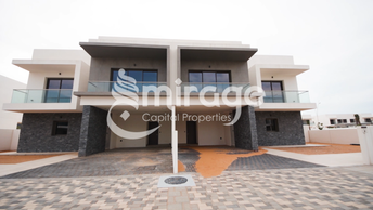 4 BR  Duplex For Sale in Yas Island, Abu Dhabi - 6214224